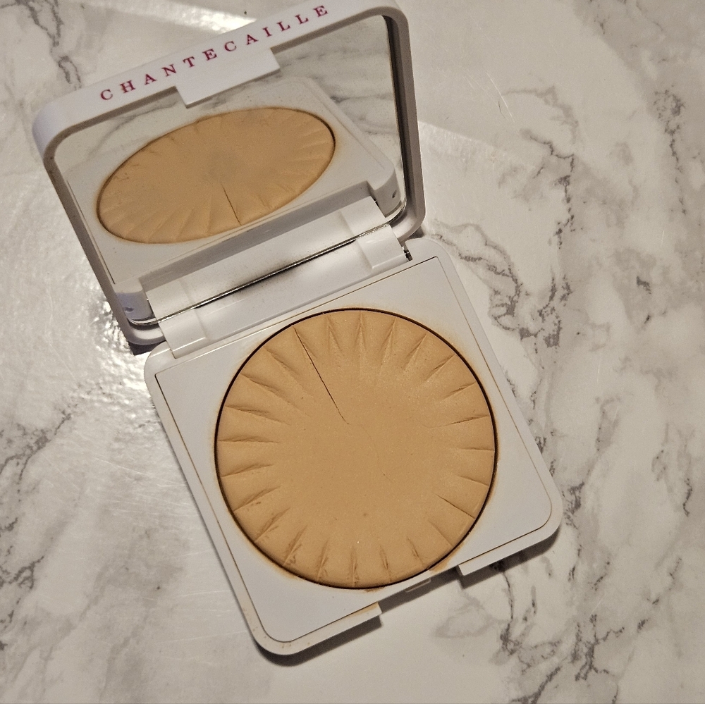 Chantecaille Perfect Blur Finishing Powder
